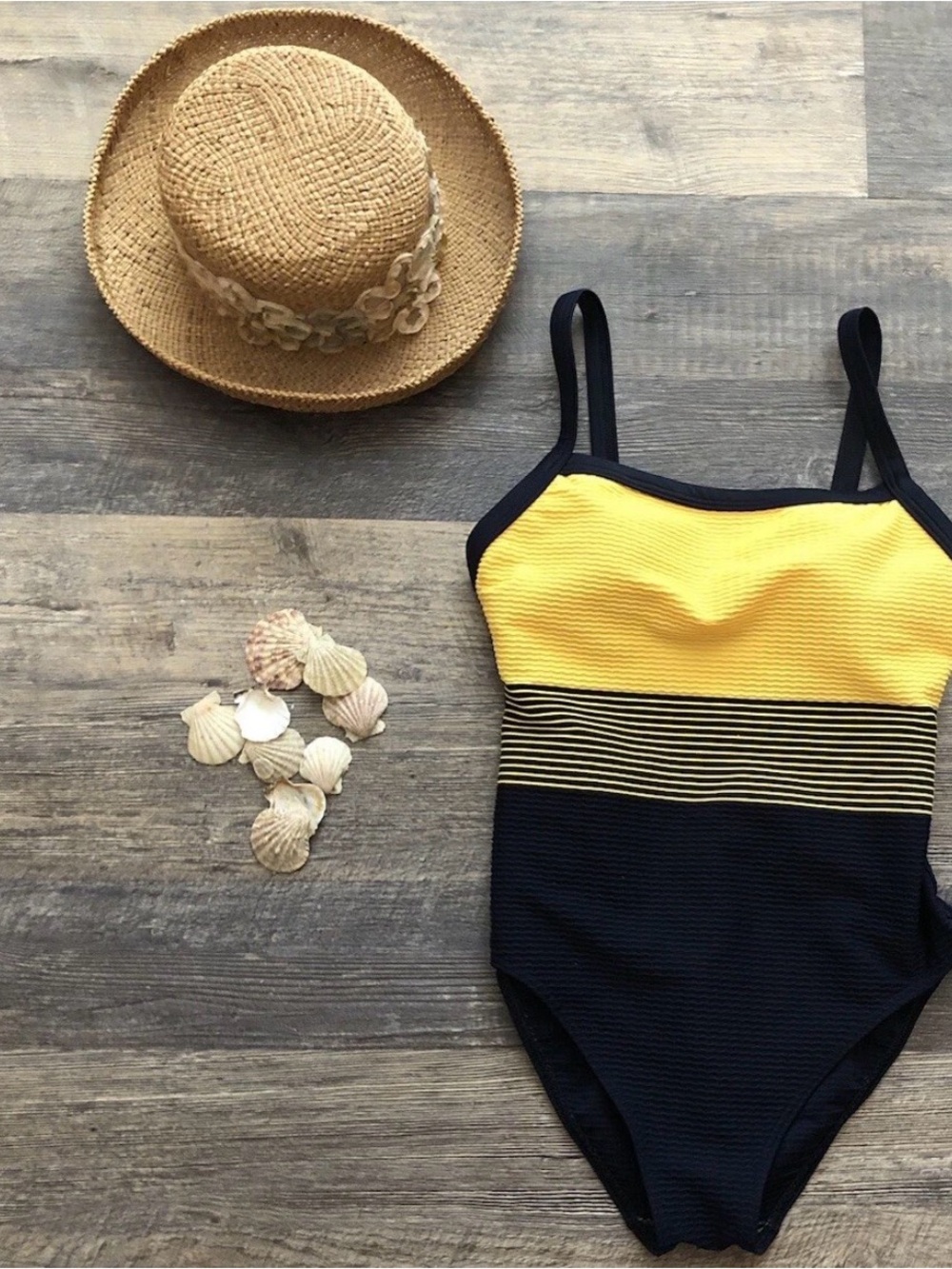 BodyID slimming Womens Navy & Yellow Vintage Stretchy One Piece Swimsuit Size 6